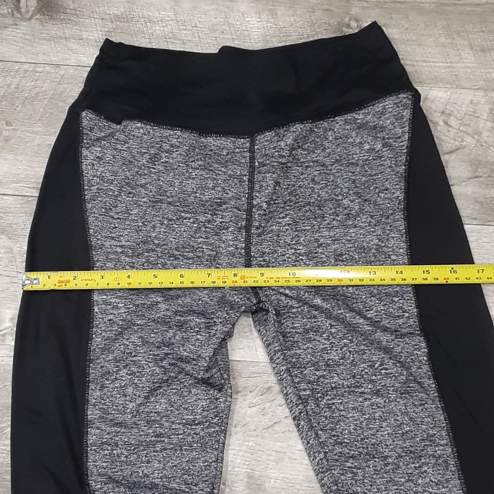 Exercise pants S-M in GUC - Picture 3 of 6